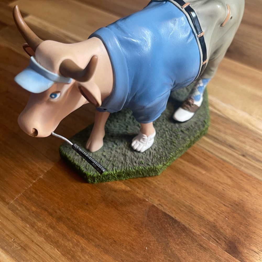 ⛳️ CowParade ⛳️Golfer Cow collectibles